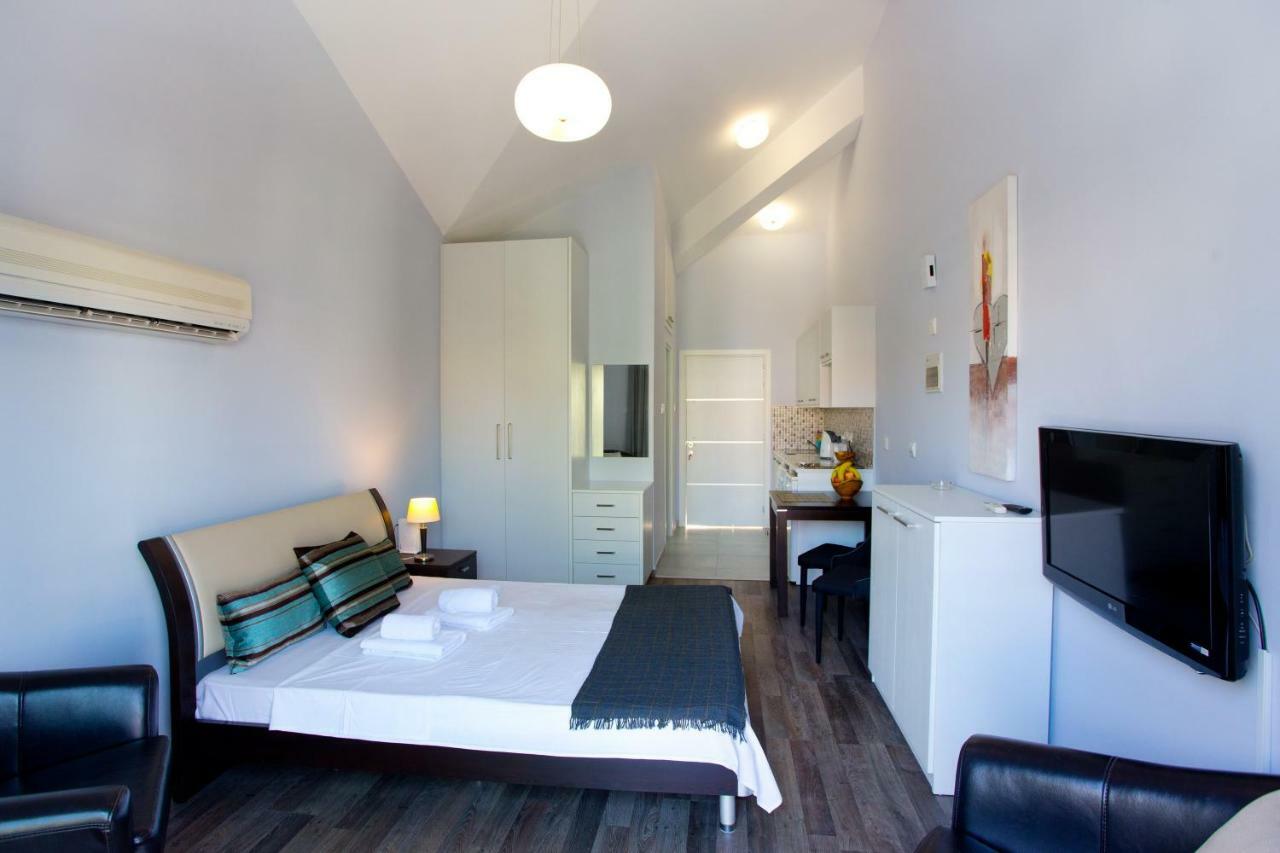 Galatex Beach Living By Trulycyprus Limasol Dış mekan fotoğraf